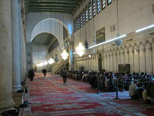 Syrie_Marek_Cejka (99j) - Damascus - in the Great Umayyad Mosque - prayers