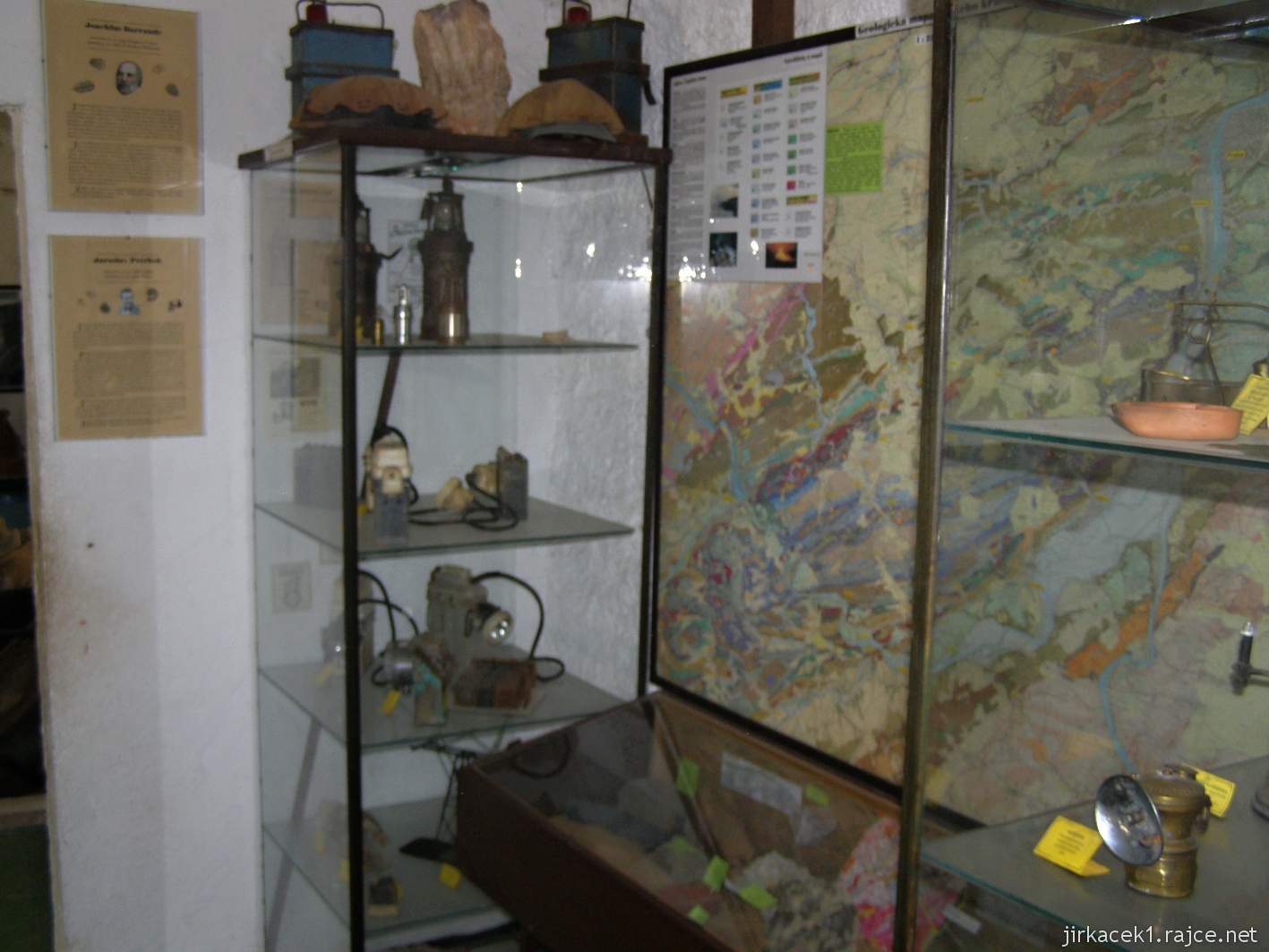 Solvayovy lomy 48 - muzeum - expozice jeskyňářství