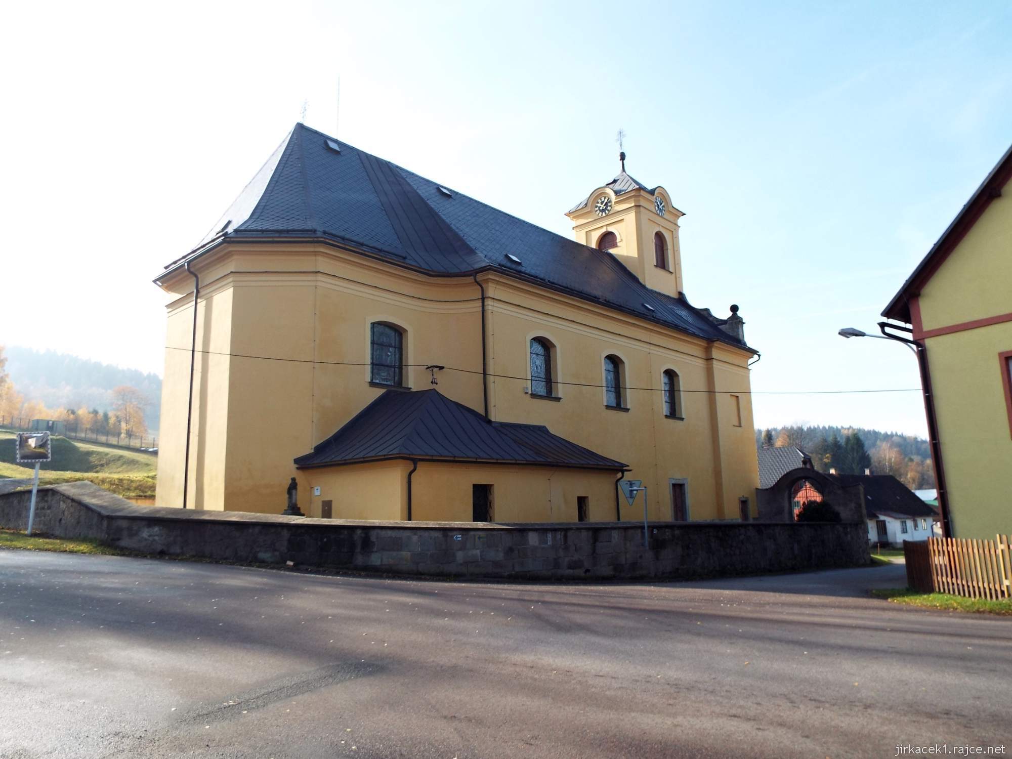 Čenkovice - Kostel sv. Vavřince 02 - celkový pohled