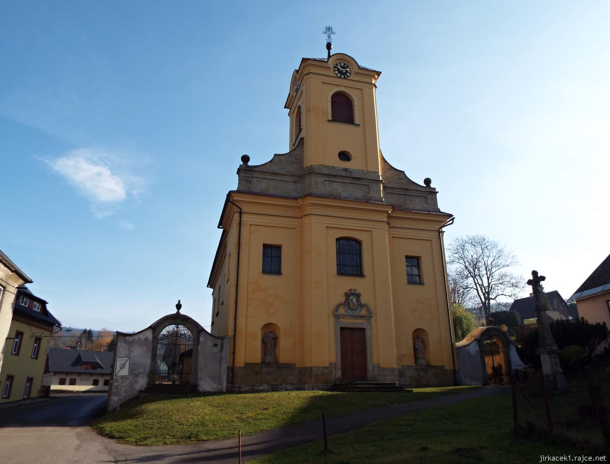 Čenkovice - Kostel sv. Vavřince 12 - čelní pohled