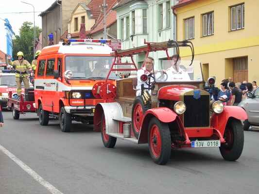 Historické vozidlo hasičů