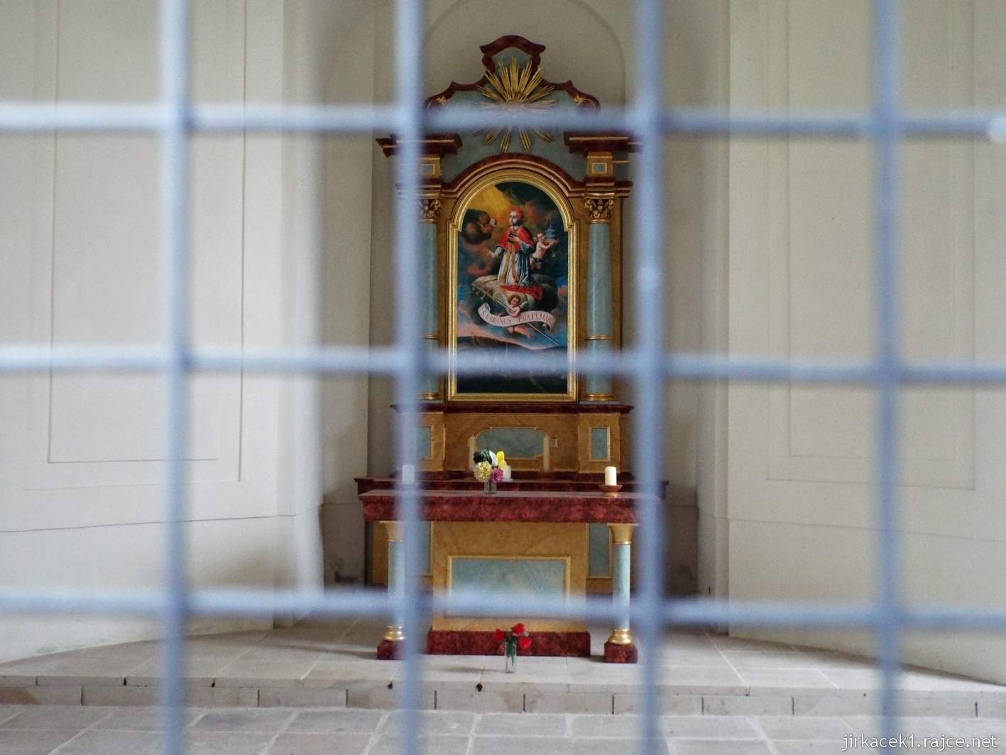 Slavkov u Brna - kaple sv. Urbana - interiér - oltář s obrazem sv. Urbana